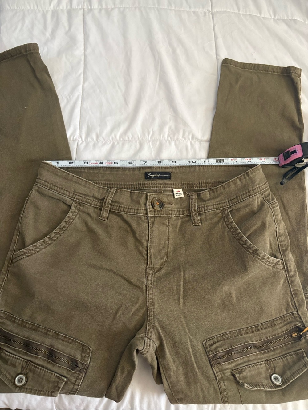 Vintage-Inspired Olive Green Women’s Jeans